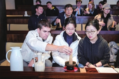 徑山茶香連古今 中外學者“玩轉”余杭非遺